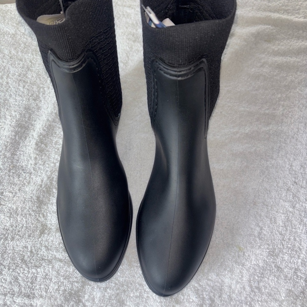 Catherine Malandrino Matte Black Ankle Booties with Knit Collar